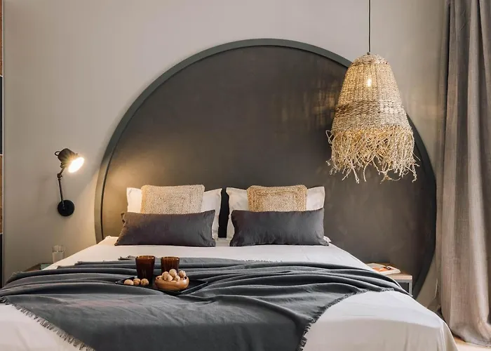 Tadara - 3 Bedrooms In Santo Antonio * Lissabon